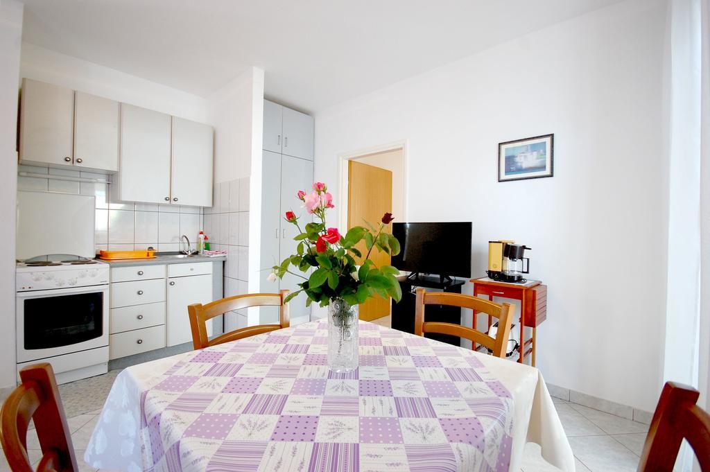 Apartments Klic Malinska Eksteriør bilde